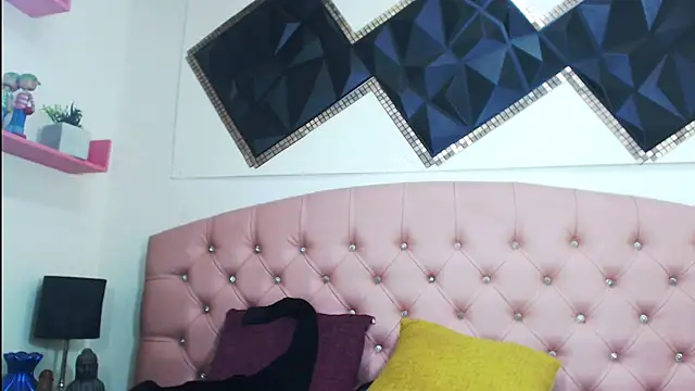 andrea safeira doll online show from 7, 11, 2025