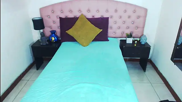 andrea safeira doll online show from 9, 1, 2026