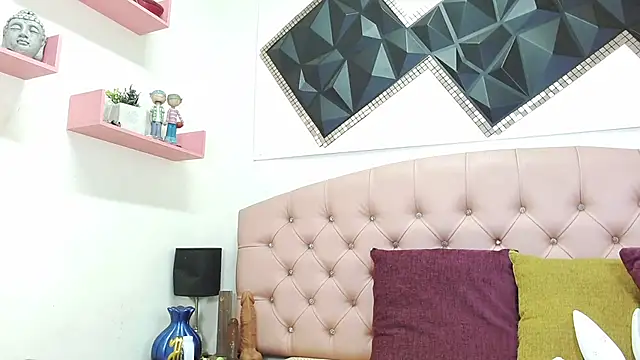 andrea safeira doll online show from 5, 4, 2026