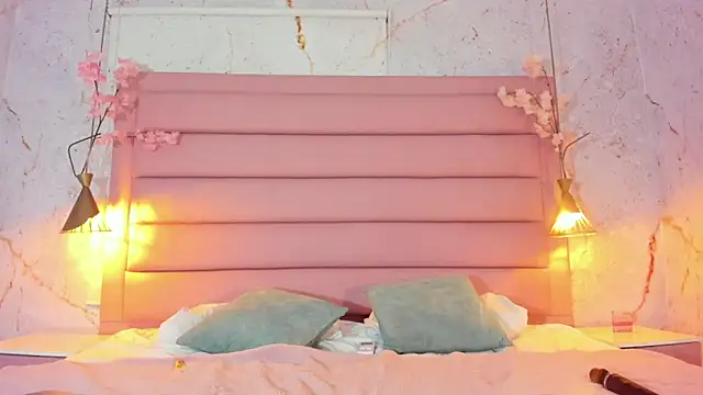 Lezy  online show from 15, 10, 2025