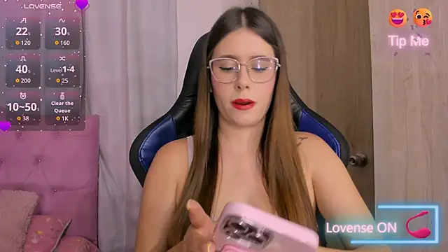 ParisShayk online show from 2, 4, 2026