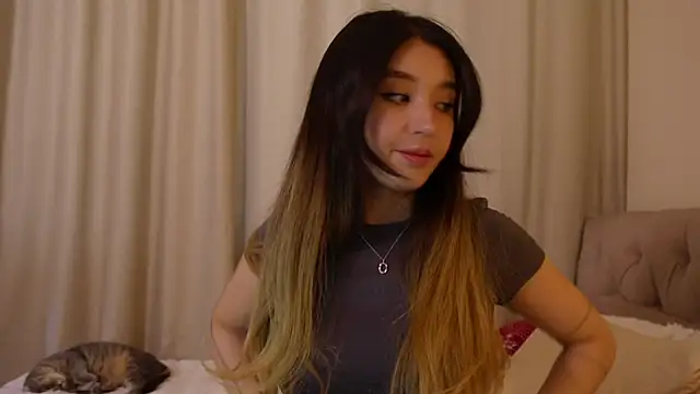 Sarasuo1 online show from 7, 1, 2025