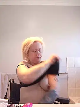 mollymay69 online show from 12, 1, 2026