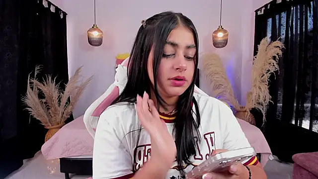 GabyRhodes online show from 18, 3, 2025