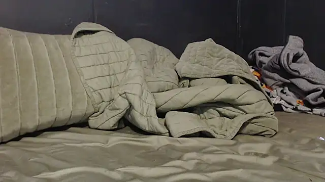 Snapshot of Dogz_n_daugthers chatting on 20, 1, 2025 Dogz n daugthers online show from 20, 1, 2025