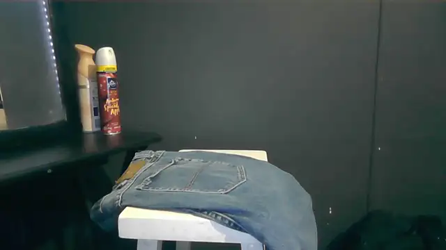 Snapshot of Dogz_n_daugthers chatting on 23, 1, 2025 Dogz n daugthers online show from 23, 1, 2025