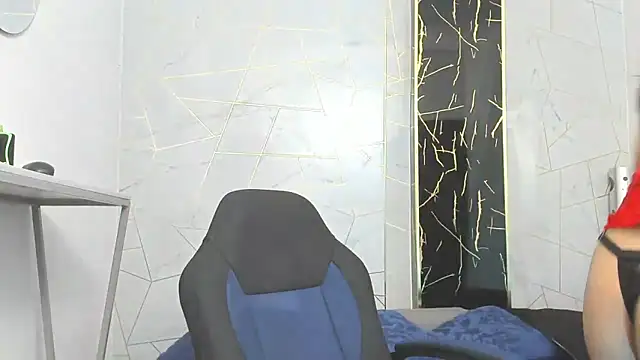 Cloeandtyfanny online show from 19, 9, 2025