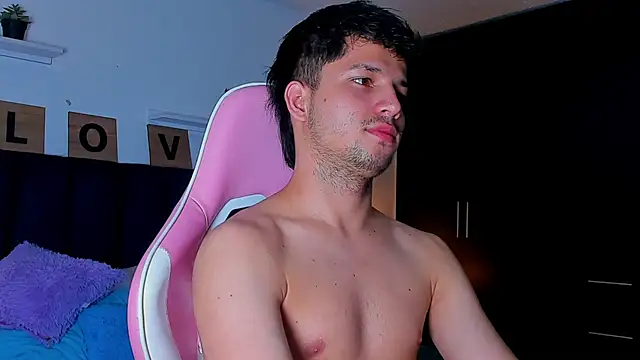 Issac james  online show from 16, 12, 2025