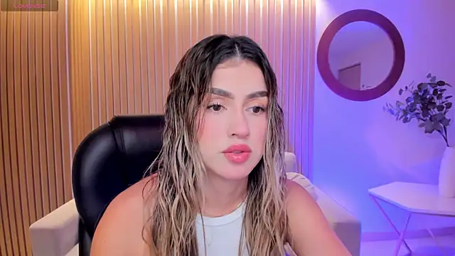 PaulinaSantos  online show from 18, 3, 2025