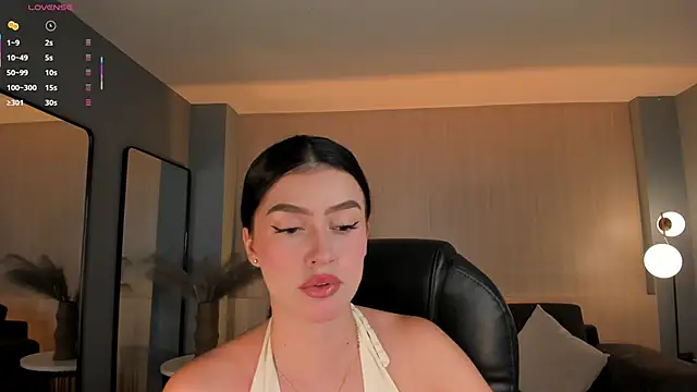 PaulinaSantos  online show from 13, 10, 2025