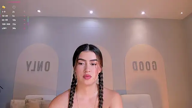 PaulinaSantos  online show from 13, 3, 2026