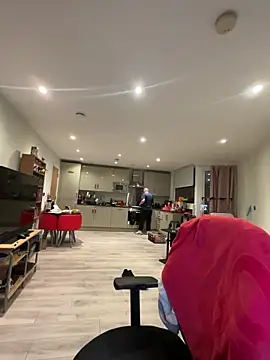 LondonTeffy online show from 7, 4, 2026