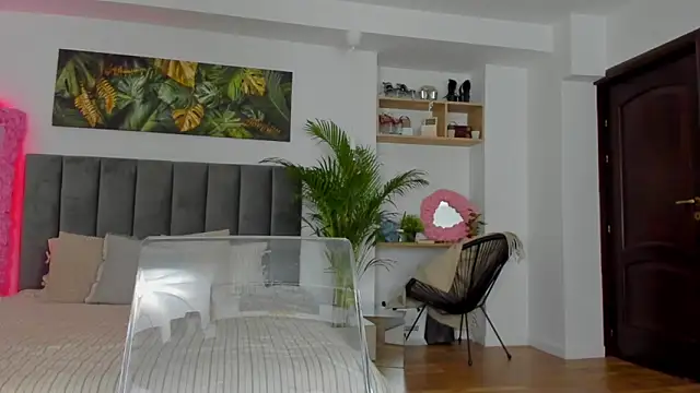 Fancy Jenn online show from 25, 2, 2025