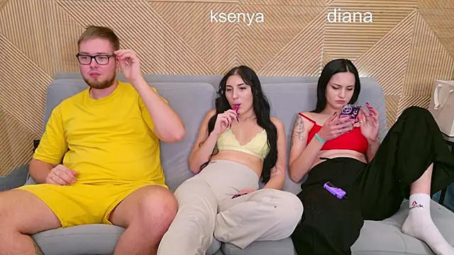 Ksenny online show from 4, 10, 2025