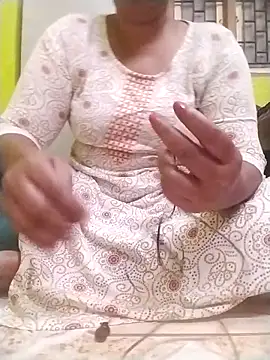 Tamilpriya46 online show from 1, 10, 2025