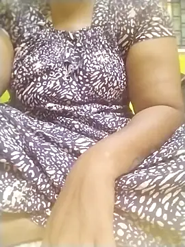 Tamilpriya46 online show from 28, 9, 2025