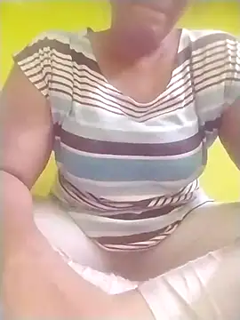 Tamilpriya46 online show from 8, 10, 2025