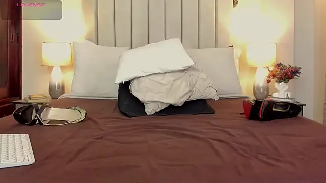 romina-brunette online show from 10, 3, 2026