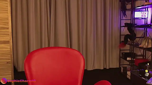 SophieCharm online show from 17, 9, 2025