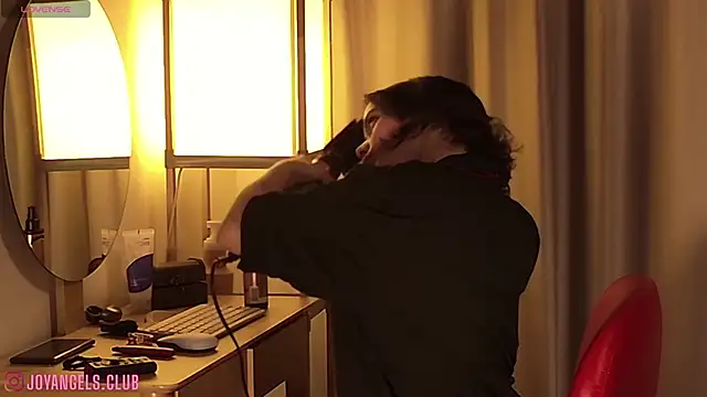 SophieCharm online show from 14, 4, 2026