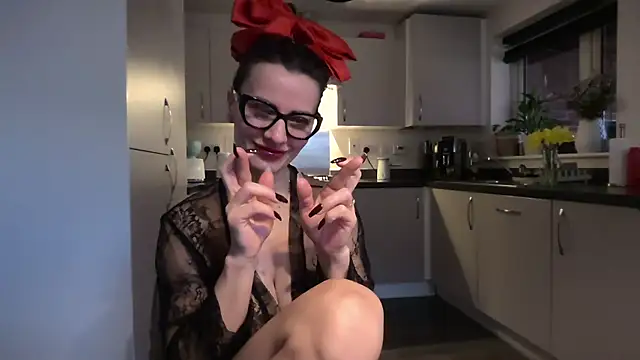 SweetMonicaUK online show from 10, 2, 2026