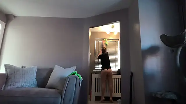 SweetMonicaUK online show from 24, 10, 2025