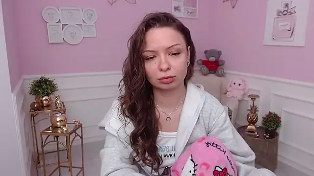 LucySkilar online show from 6, 2, 2026