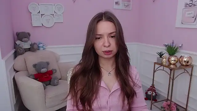 LucySkilar online show from 12, 9, 2025