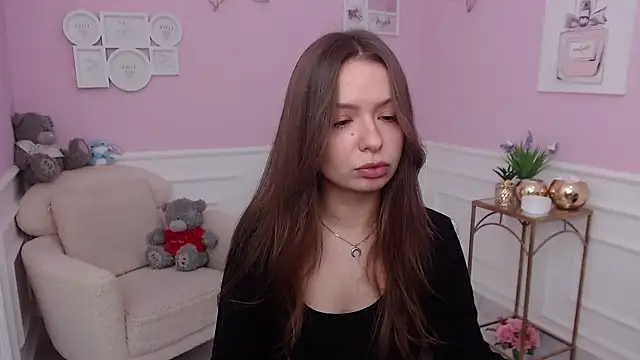 LucySkilar online show from 23, 11, 2025