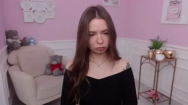 LucySkilar online show from 24, 11, 2025