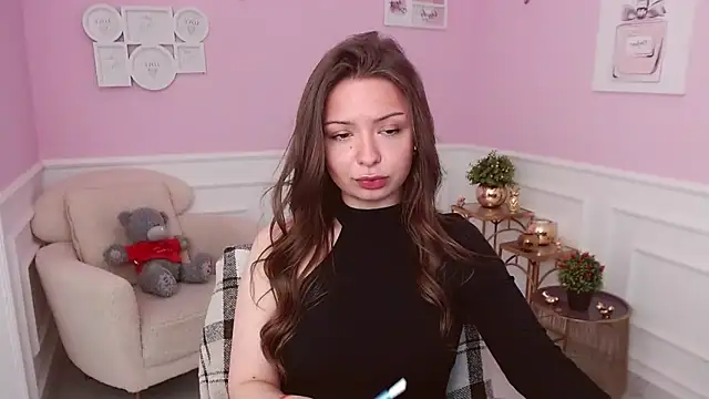 LucySkilar online show from 7, 5, 2026