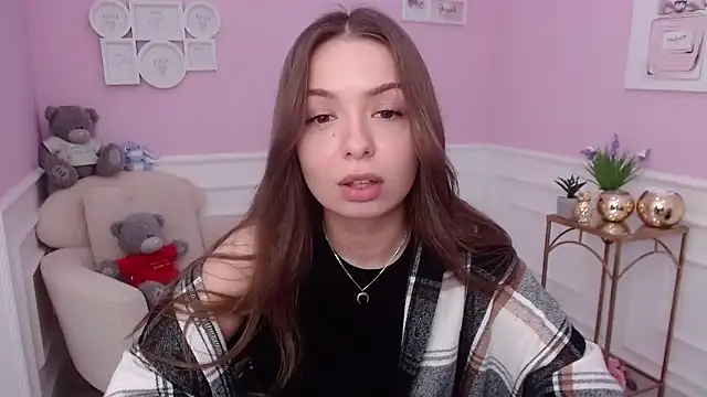 LucySkilar online show from 14, 9, 2025