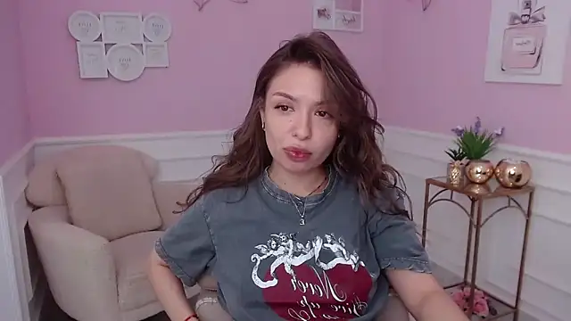 LucySkilar online show from 29, 9, 2025