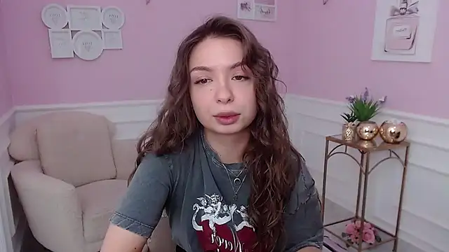 LucySkilar online show from 2, 10, 2025