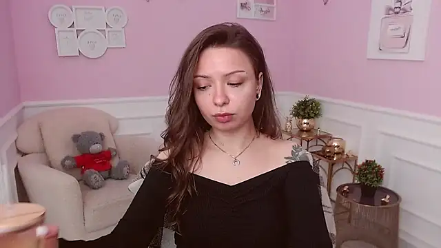 LucySkilar online show from 19, 5, 2026