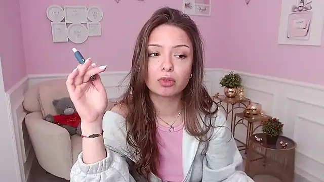 LucySkilar online show from 3, 5, 2026