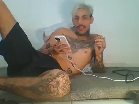 PitbullDiablo1 online show from 4, 11, 2025