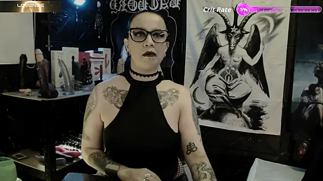 Evil Queen 666 online show from 19, 10, 2025