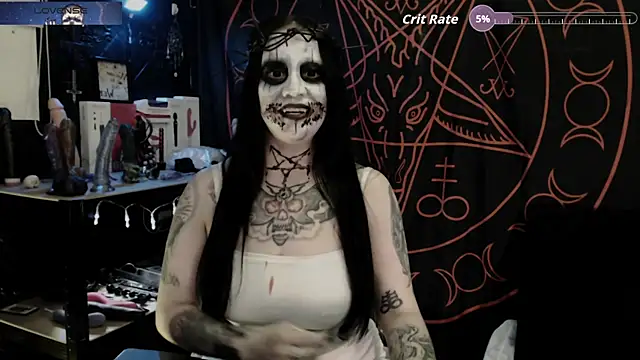 Evil Queen 666 online show from 31, 10, 2025