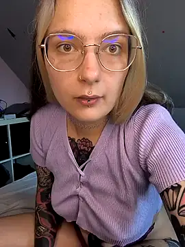 Snapshot of mamiedonuts chatting on 1, 8, 2026 mamiedonuts online show from 1, 8, 2026