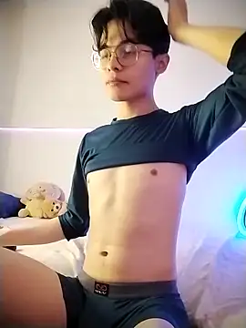 Dmitri Aksnes online show from 17, 10, 2025