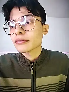 Dmitri Aksnes online show from 28, 11, 2025