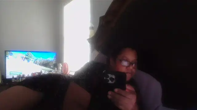 Snapshot of ebonyred chatting on 18, 7, 2026 ebonyred online show from 18, 7, 2026