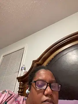 ebonyred online show from 2, 5, 2026