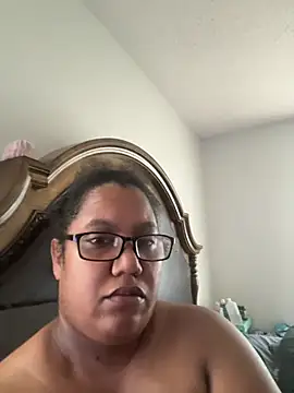 Snapshot of ebonyred chatting on 21, 6, 2026 ebonyred online show from 21, 6, 2026