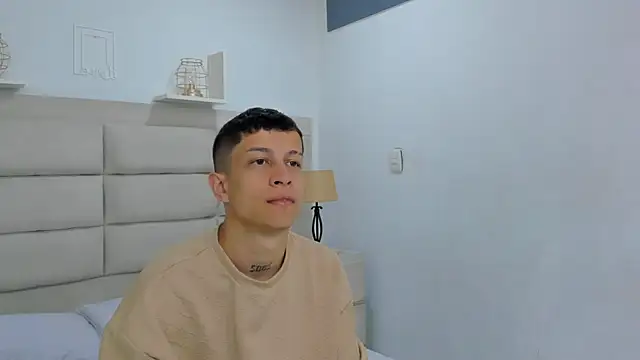 AgarEvans online show from 2, 12, 2025