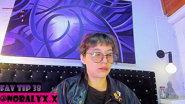 Snapshot of hey_noraly chatting on 14, 7, 2026 hey noraly online show from 14, 7, 2026