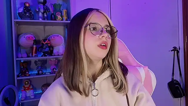 EmilyMiller  online show from 26, 9, 2025