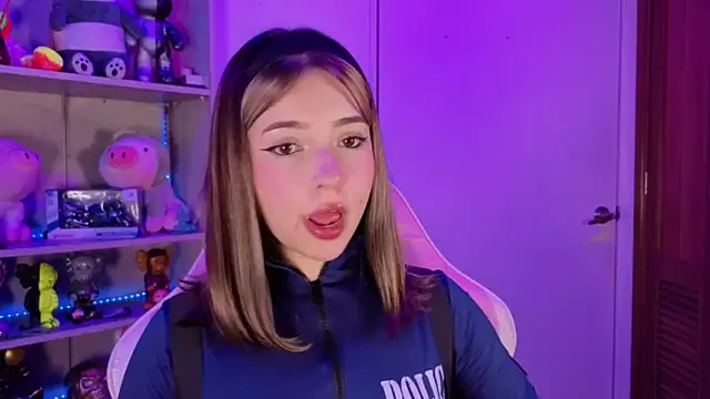 EmilyMiller  online show from 14, 4, 2026