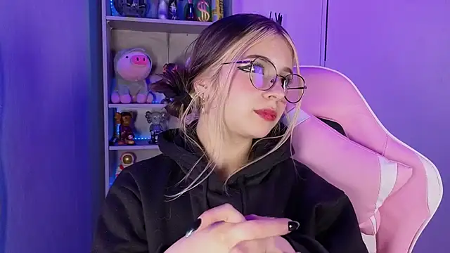 EmilyMiller  online show from 30, 9, 2025